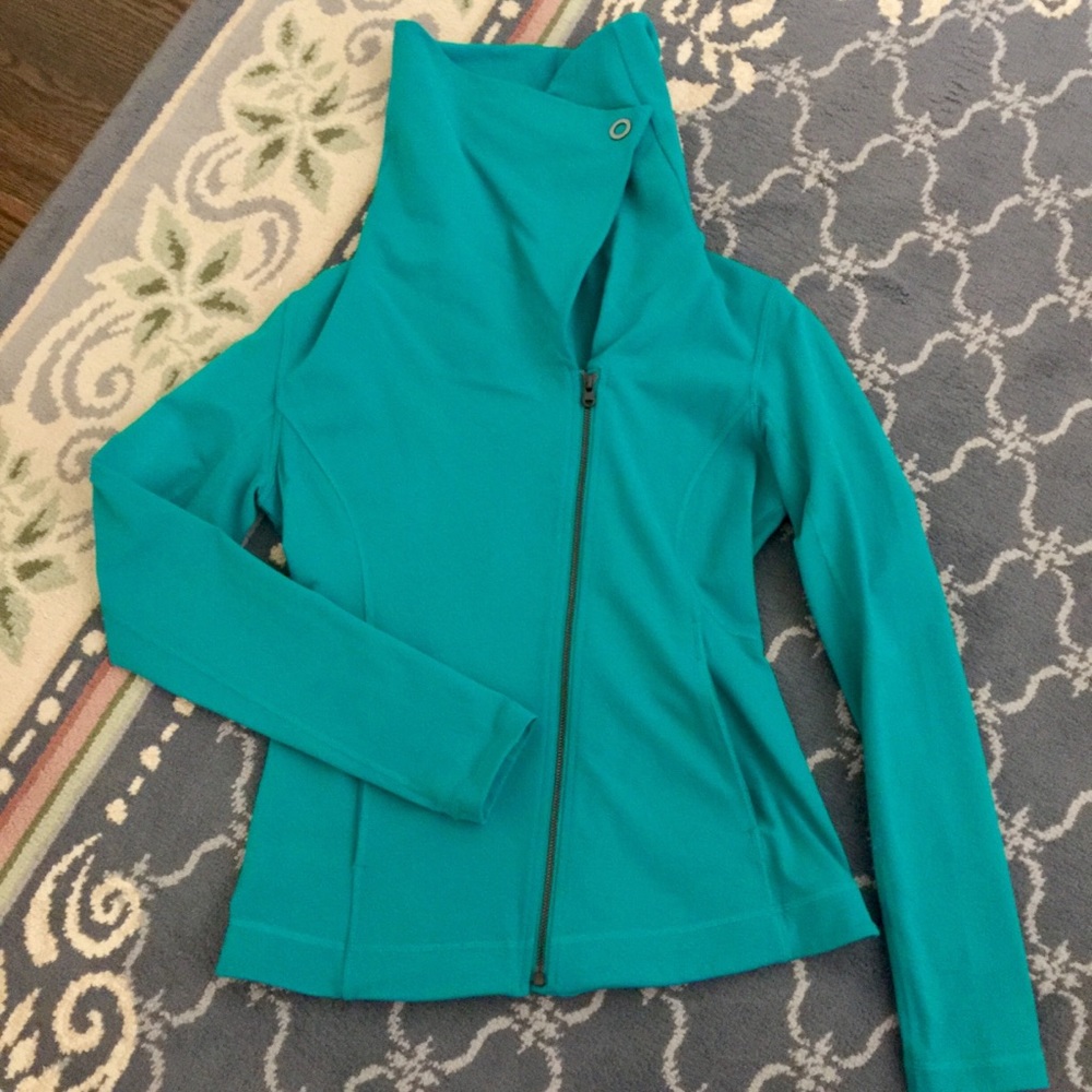 Lucy athleisure jacket